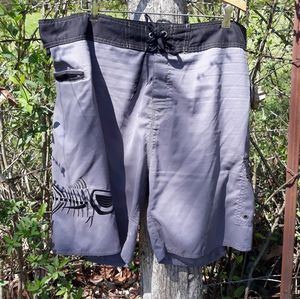 TORMENTER BOARD SHORTS
